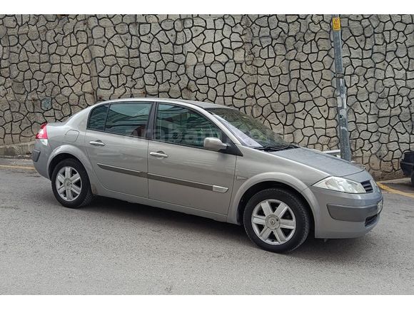 TR'de TEK, İLK SAHİBİNDEN 2004 MÉGANE SADECE 150.000 KM'de