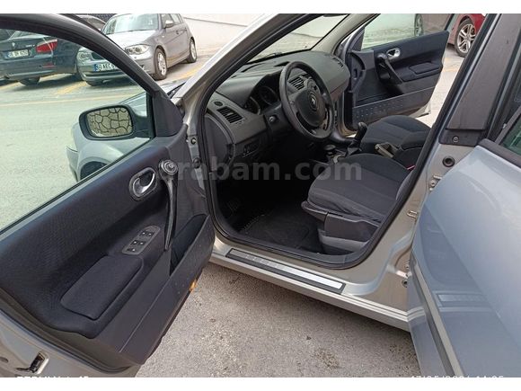 TR'de TEK, İLK SAHİBİNDEN 2004 MÉGANE SADECE 150.000 KM'de
