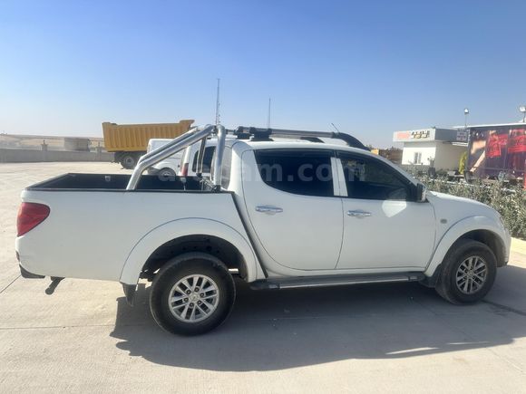 Sahibinden Mitsubishi L 200 4x2 Invite 2014 Model