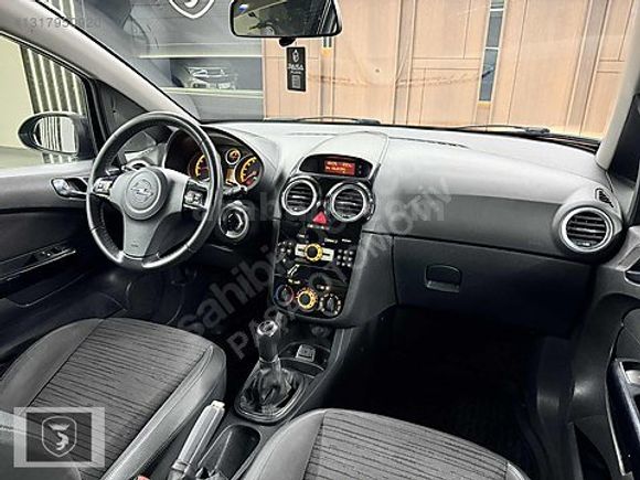 "PAŞA" 2014 - 115 Bin Km'de Hatasız Boyasız Opel Corsa