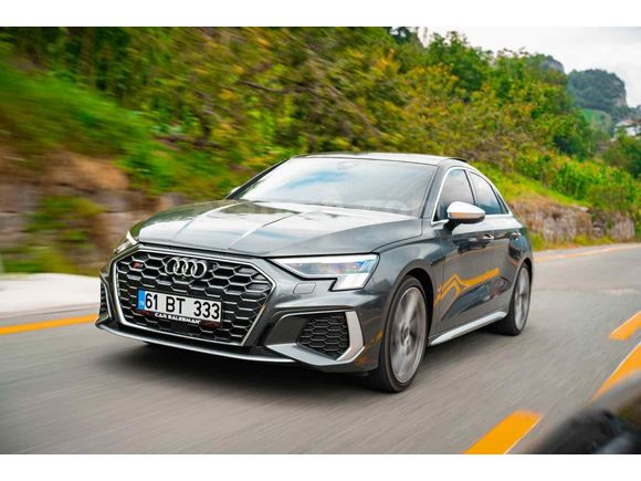 AudiS3 Quattro 2023 cıkışlı 16 binde takasa acıktır full artı fuludur 