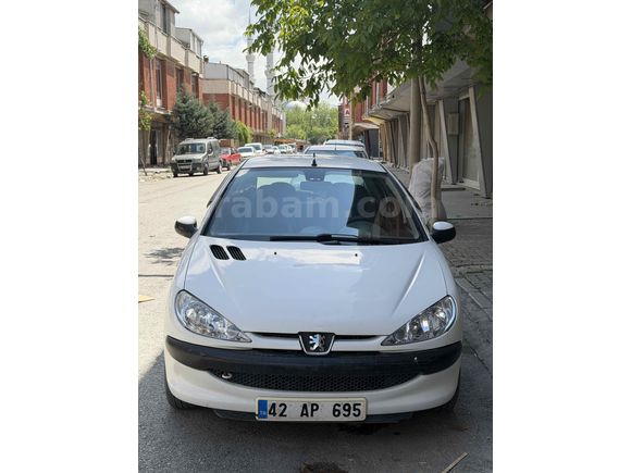 Sahibinden Peugeot 206 1.4 HDi X-Design 2005 Model  268.000 km Beyaz