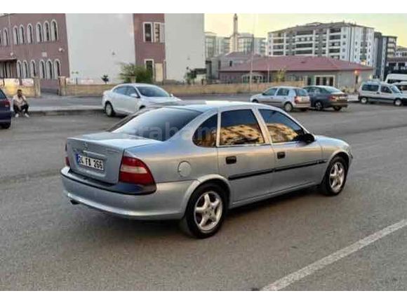 Sahibinden Opel Vectra 1.6 GL 1998 Model 