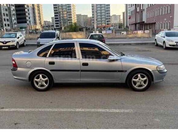 Sahibinden Opel Vectra 1.6 GL 1998 Model 