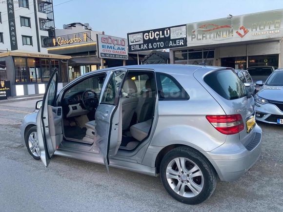 BOYASIZ 2009 B150 BENZİN OTOMATİK