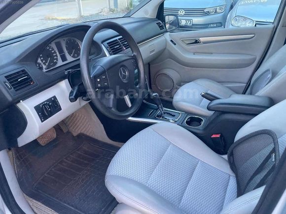 BOYASIZ 2009 B150 BENZİN OTOMATİK