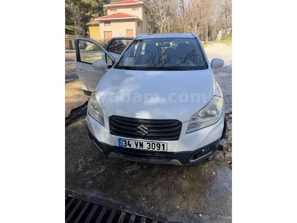 Sahibinden Suzuki SX4 GL 2013 Model  165.000 km Beyaz