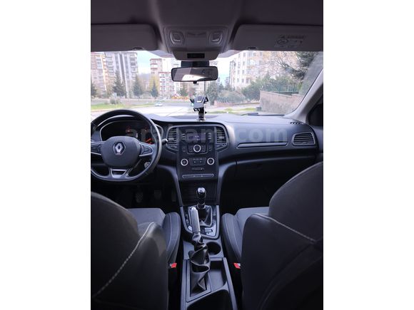 Sahibinden Renault Megane 1.3 TCe Joy 2021 Model