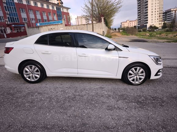 Sahibinden Renault Megane 1.3 TCe Joy 2021 Model