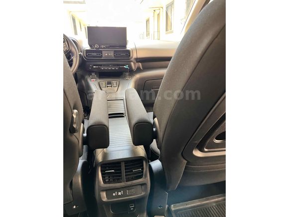 Sahibinden Fiat Doblo Combi 1.5 BlueHDi Premio Plus 2024 Model 