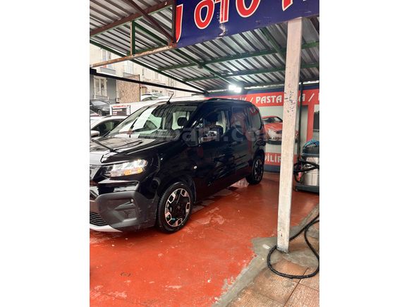 Sahibinden Fiat Doblo Combi 1.5 BlueHDi Premio Plus 2024 Model 