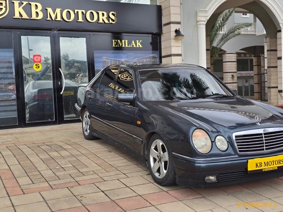 YILDIZLARI ÜSTÜNDE E200