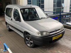 PEUGEOT PARTNER 1.9 D KOLTUKLU CAMLI MOTOR YENİ KASA DİRİ