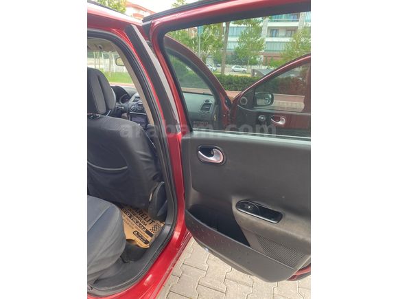 Galeriden Renault Megane 1.6 Dynamique 2004 Model Konya