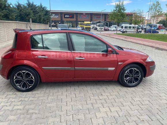 Galeriden Renault Megane 1.6 Dynamique 2004 Model Konya