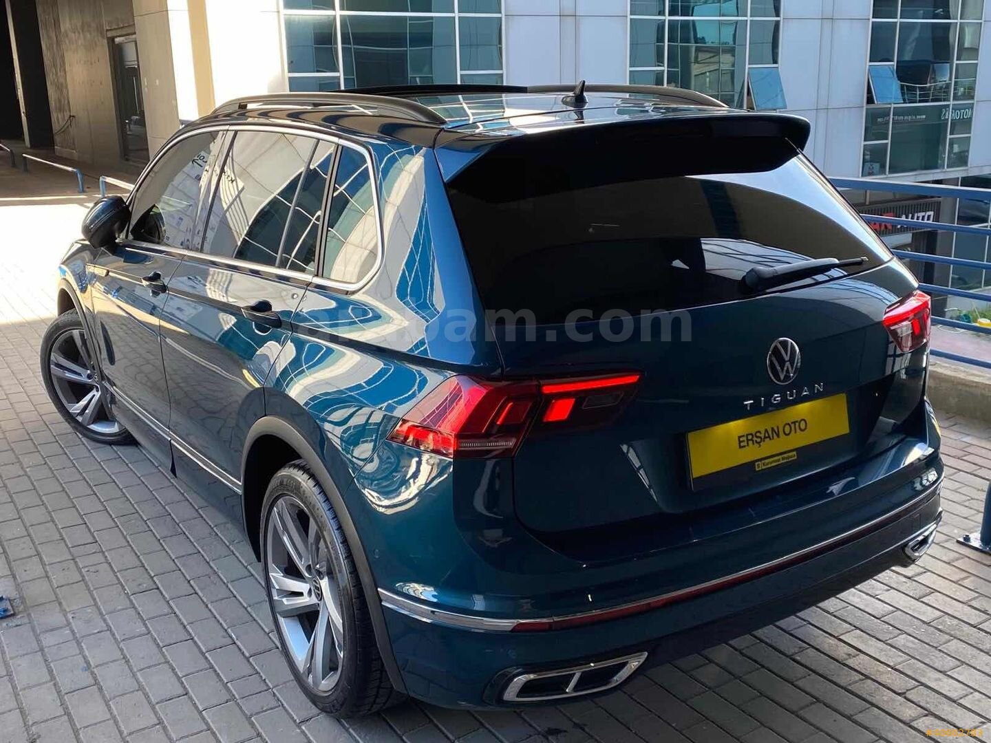 Galeriden Volkswagen Tiguan 1.5 TSI R-Line 2022 Model İstanbul 118.000 km Mavi 6