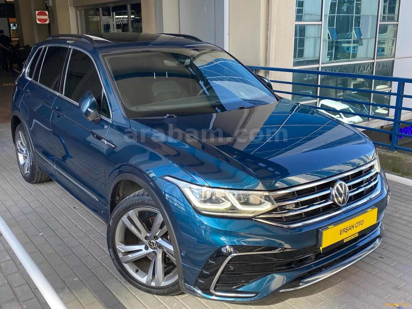 Galeriden Volkswagen Tiguan 1.5 TSI R-Line 2022 Model İstanbul 118.000 km Mavi 1