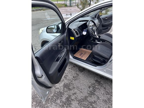 Bu Km Başka Yok 2010 model tertemiz Hyundai i20