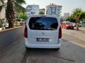 DELUXE RENT A CAR'DAN 2025 OPEL COMBO - 1.5 DİZEL - ESSENTIAL - GENİŞ HACİM
