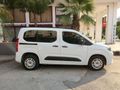 DELUXE RENT A CAR'DAN 2025 OPEL COMBO - 1.5 DİZEL - ESSENTIAL - GENİŞ HACİM
