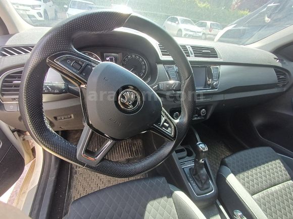 Sahibinden Skoda Fabia 1.2 TSI Style 2015 Model