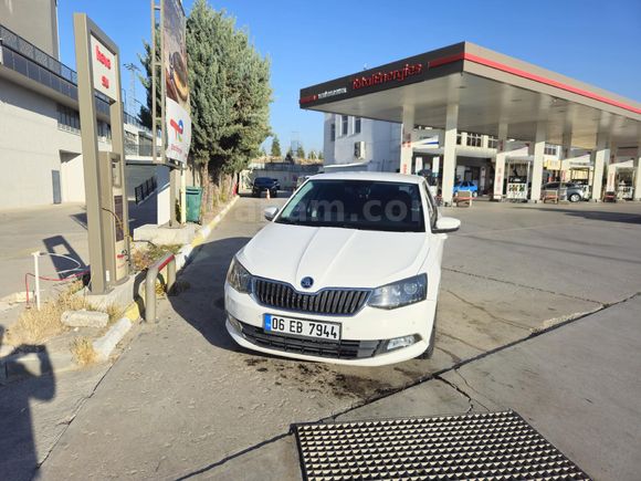 Sahibinden Skoda Fabia 1.2 TSI Style 2015 Model