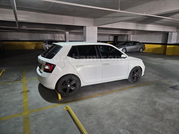 Sahibinden Skoda Fabia 1.2 TSI Style 2015 Model
