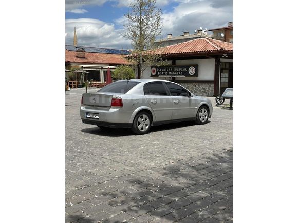 Opel Vectra değişensiz temiz bakımlı