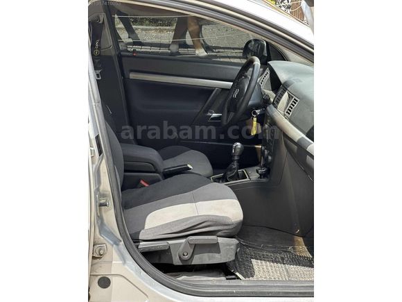 Opel Vectra değişensiz temiz bakımlı