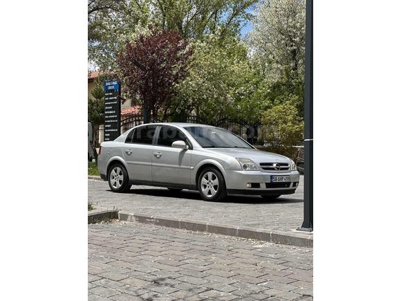 Opel Vectra değişensiz temiz bakımlı