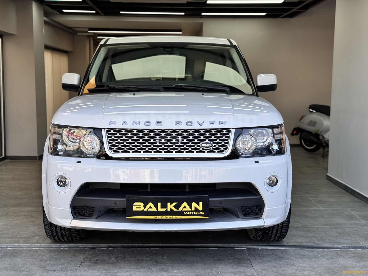 Galeriden Land Rover Range Sport 3.0 TDV6 Autobiography 2011 Model İstanbul 269.000 km Beyaz 2