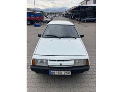 1990 MODEL LADA SAMARA