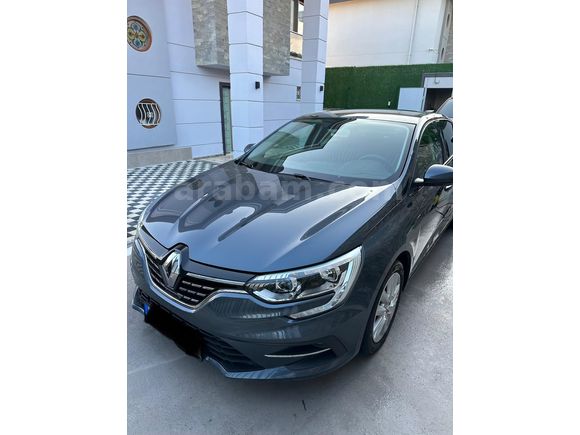 Megane 1.3 TCe Joy Comfort 2022 Orjinal Tesla Ekranl