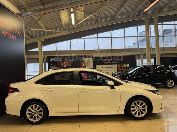 2021 TOYOTA COROLLA 1.5 DREAM MULTIDRIVE S