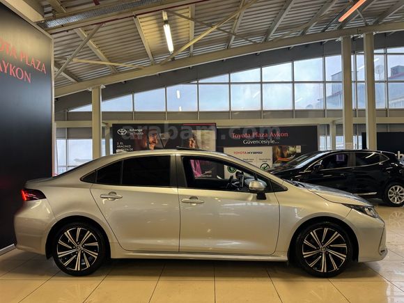 2022 TOYOTA COROLLA 1.5 FLAME X-PACK MULTIDRIVE S