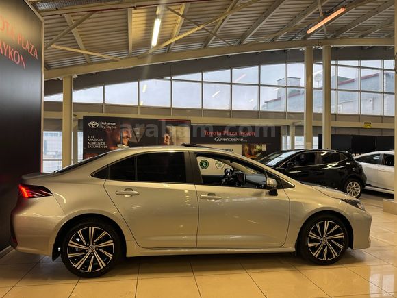2022 TOYOTA COROLLA 1.5 FLAME X-PACK MULTIDRIVE S