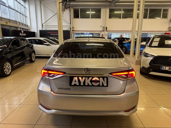 2022 TOYOTA COROLLA 1.5 FLAME X-PACK MULTIDRIVE S