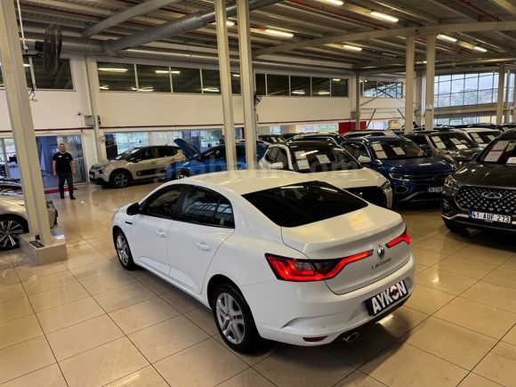 2019 RENAULT MEGANE 1.6 JOY