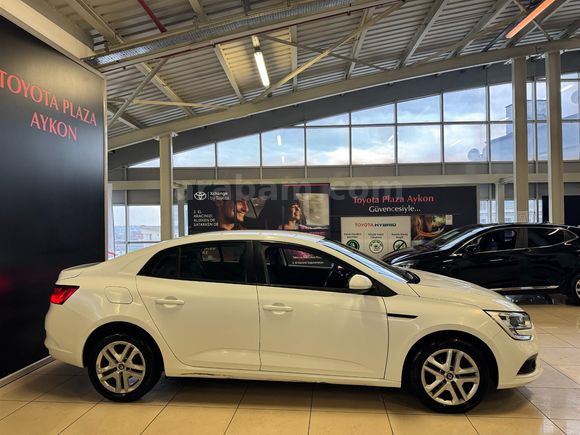 2019 RENAULT MEGANE 1.6 JOY