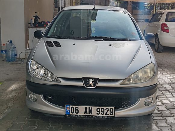 İlk Sahibinden Hatasız-Boyasız Peugeot 206 1.4 Comfort 2010 Model 