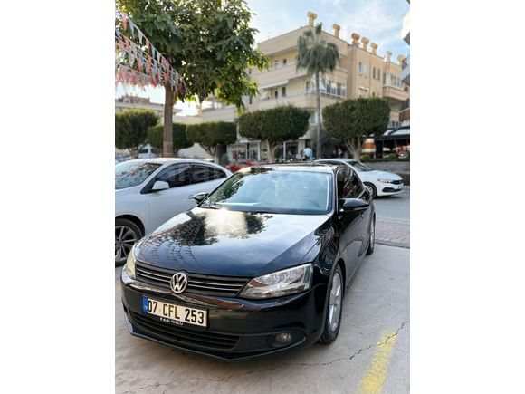 Sahibinden Volkswagen Jetta 1.6 TDi Highline 2014 Model