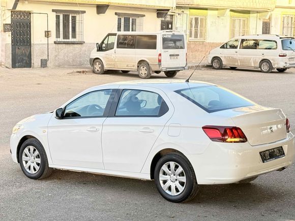 ORJİNAL PEUGOT 301  çok temiz Aile aracı 