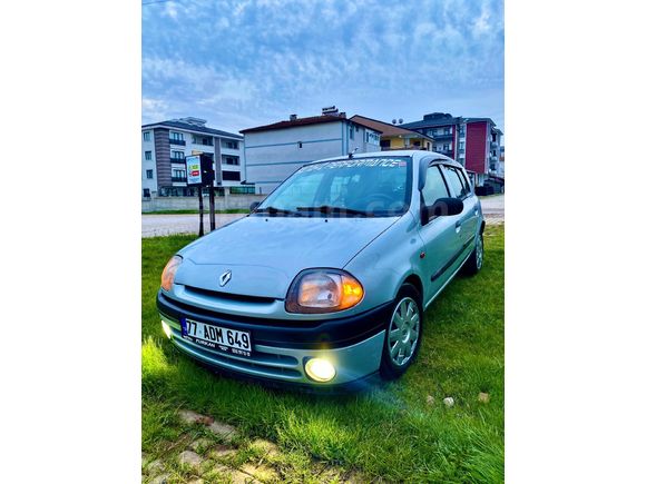 Sahibinden Renault Clio 1.4 RTA 2001 Model  272.000 km Gri