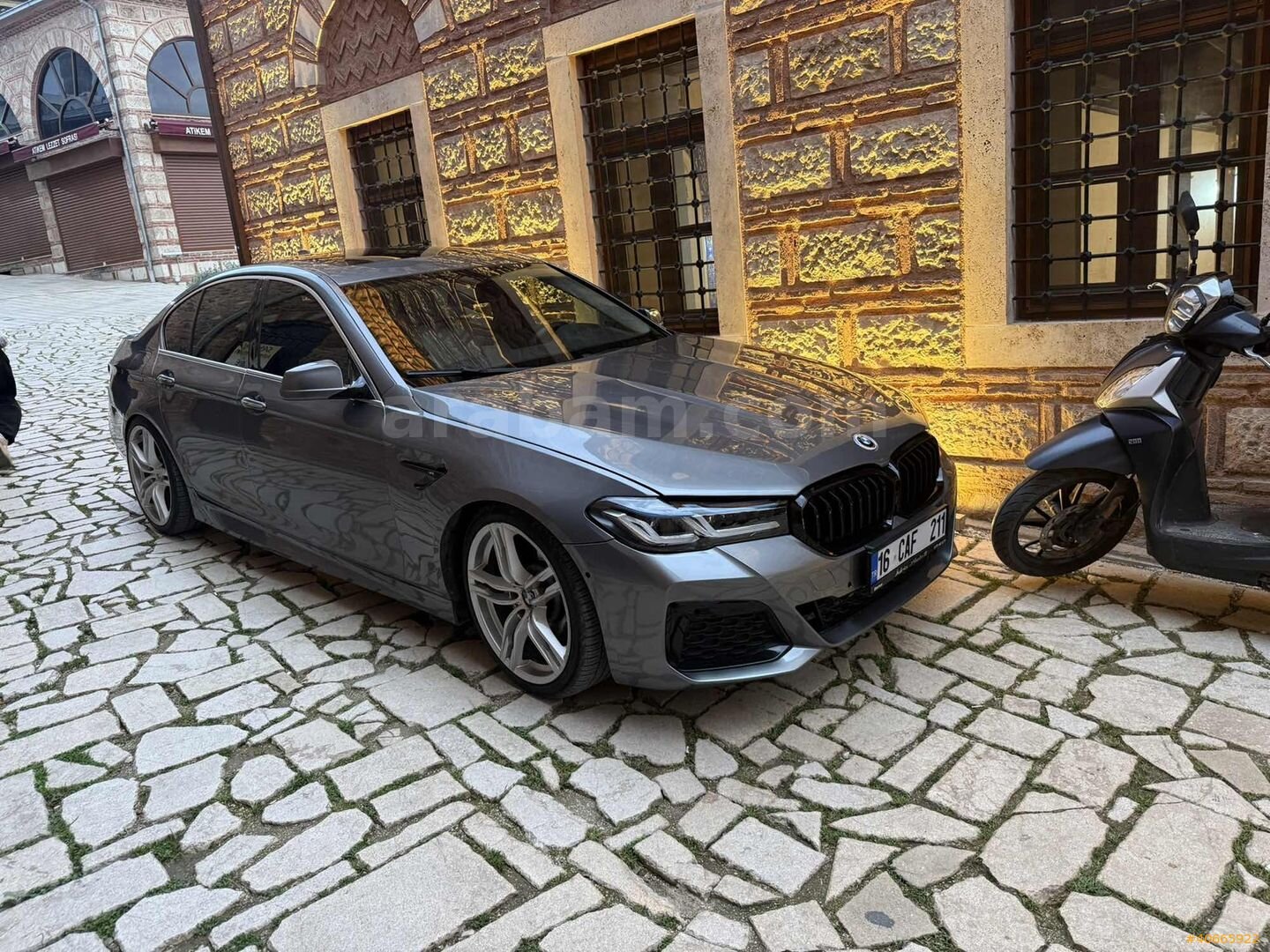 Galeriden BMW 5 Serisi 530d Exclusive 2011 Model Bursa 380.000 km Gri 1