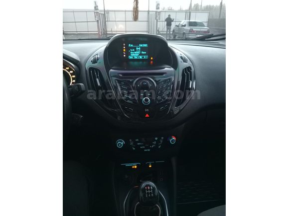 Sahibinden Ford Tourneo Courier 1.6 TDCi Titanium Plus 2015 Model