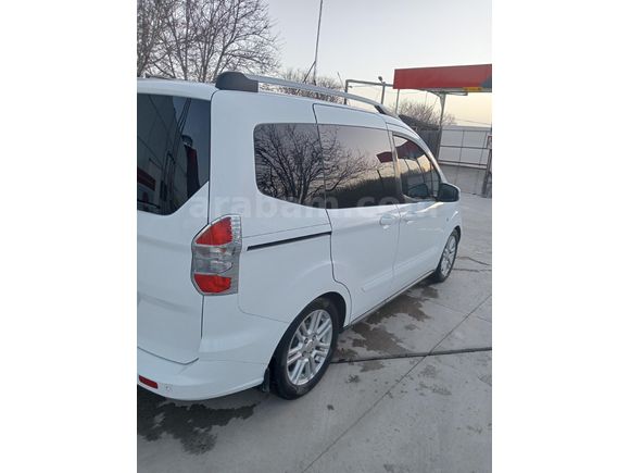 Sahibinden Ford Tourneo Courier 1.6 TDCi Titanium Plus 2015 Model