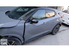 NISSAN JUKE F16 SOL ÖN KAPI ÇITASI/BANDI SÖKME HATASIZ ORİJİNAL