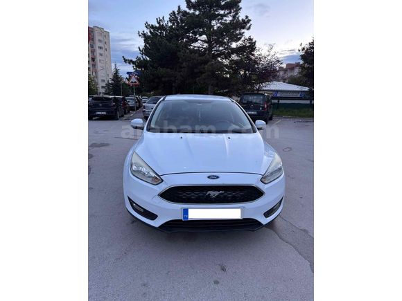 Acil satılık Ford Focus 1.6 Ti-VCT Trend X 2015 Model 