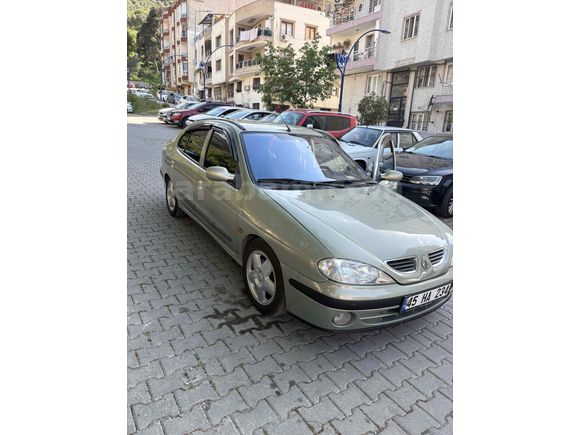 Sahibinden Renault Megane 1.6 RXi 2001 Model 