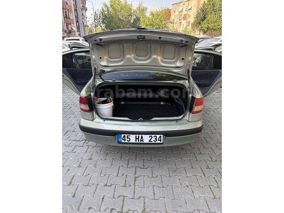 Sahibinden Renault Megane 1.6 RXi 2001 Model 